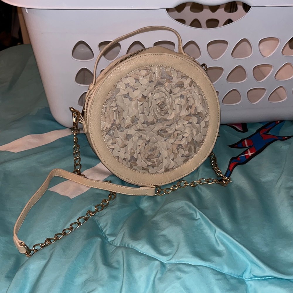 Crossbody purse